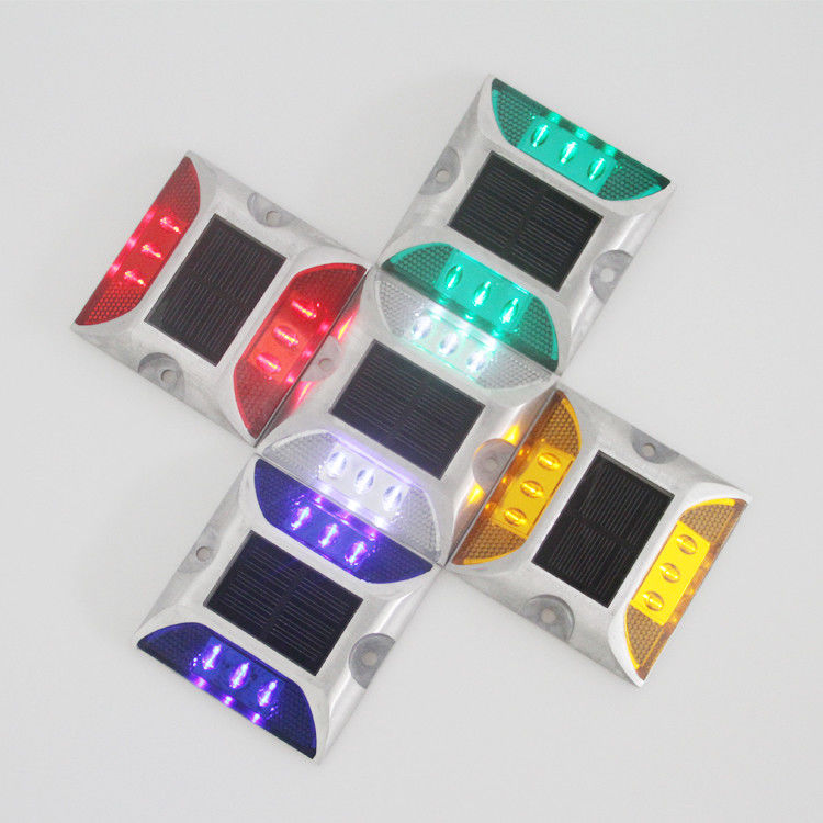 Отражающая безопасность дорожного движения Дорожные штанги Кошки Глаза Солнечная электроэнергия Светодиодный предупреждающий штанг На палубе мигающий свет