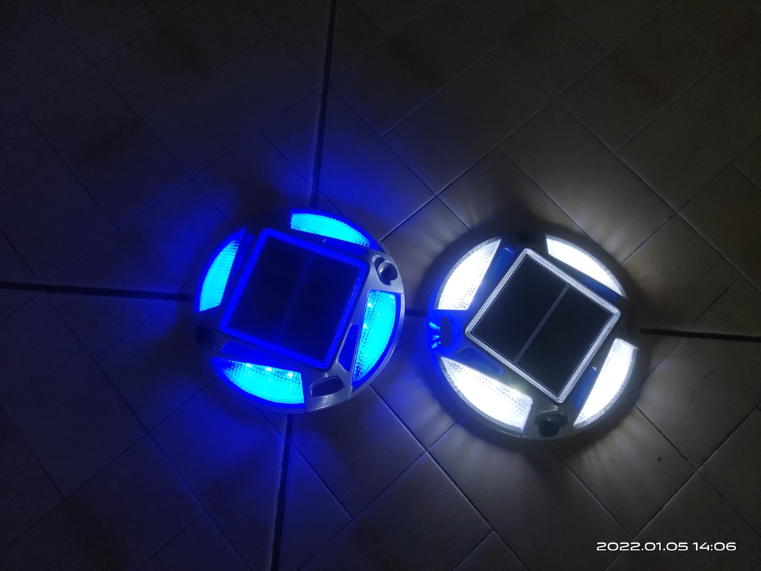 IP67 Cat Eye Solar Dock Lights Солнечная напольная лампа Светодиодные палубные лестничные фонари Солнечные светодиодные дорожные шпильки