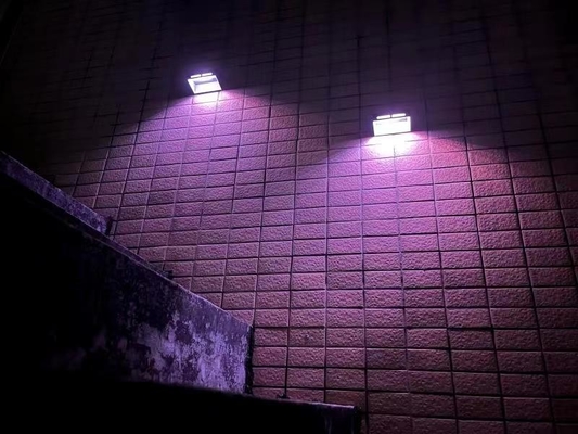 RGB водонепроницаемые солнечные садовые огни IP65 беспроводные солнечные лампы с изменяющимся цветом